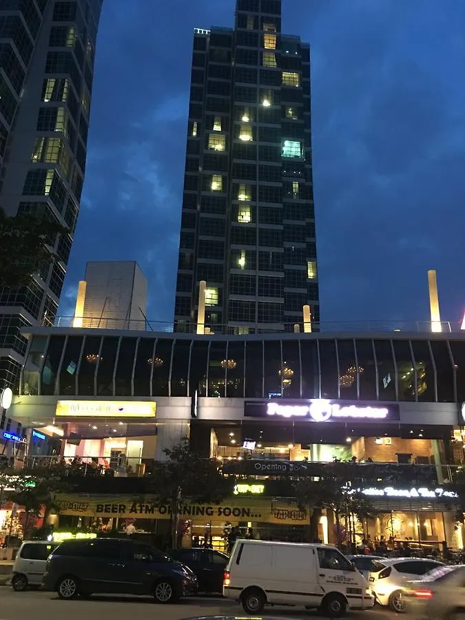 Urbano Luxury Maritime Suite George Town Lejlighed